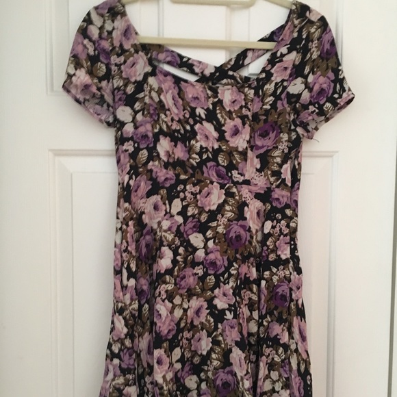 Urban Outfitters floral mini dress - Picture 2 of 6